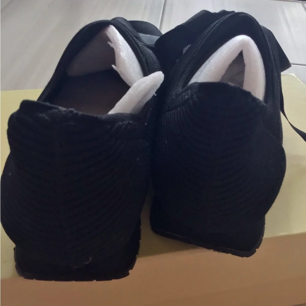 L’Amour des Pieds walking sneakers! - Picture 4 of 9